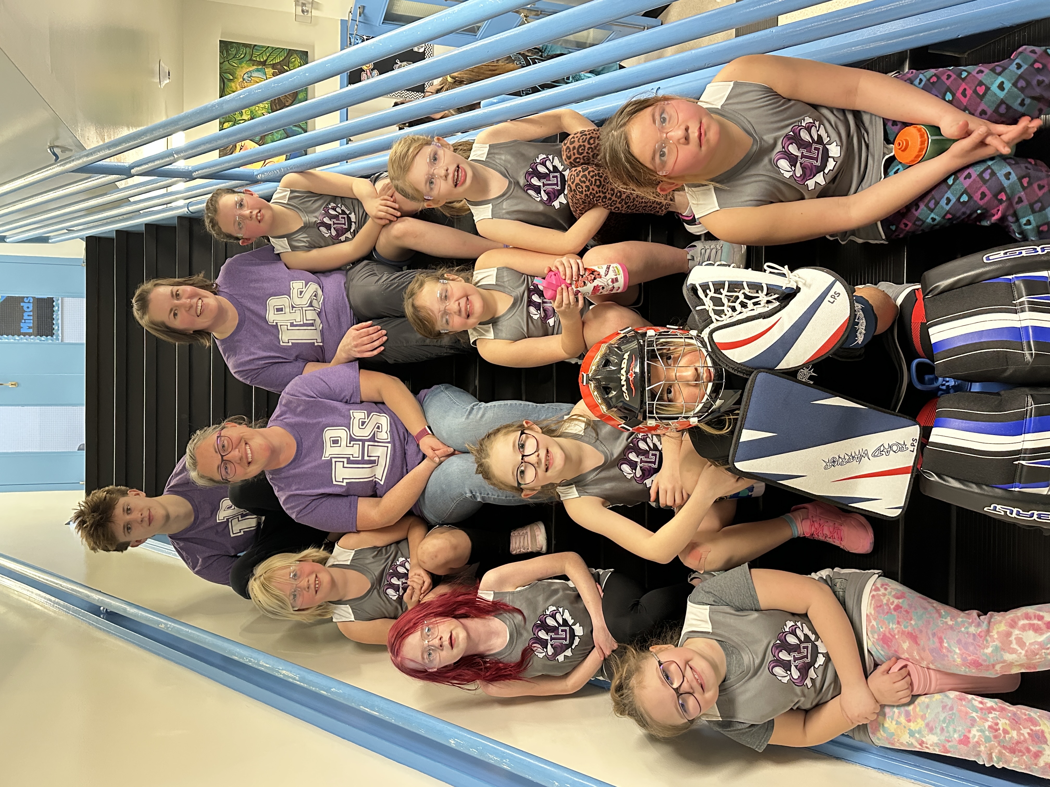 Gr. 3.4 Girls Floor Hockey Team Pic